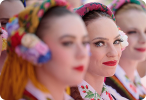 polish women smiling
